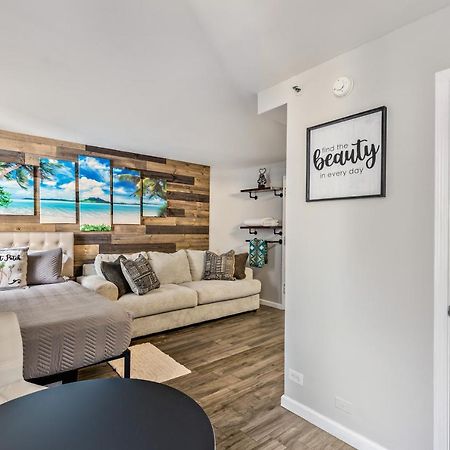 Inviting Waikiki Grand Hotel Room One Block To Beach! ホノルル エクステリア 写真