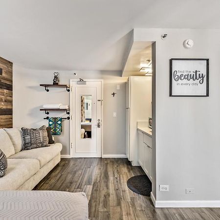 Inviting Waikiki Grand Hotel Room One Block To Beach! ホノルル エクステリア 写真