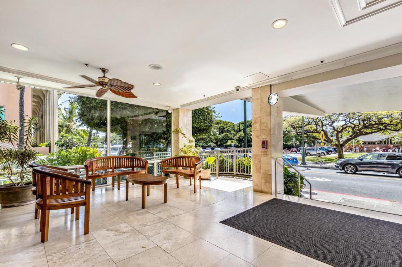 Inviting Waikiki Grand Hotel Room One Block To Beach! ホノルル エクステリア 写真